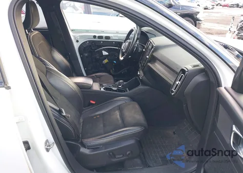 2020 Volvo Xc40 T5 R-Design from USA, damaged, VIN YV4162UM9L2298033